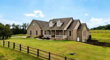 448 STUARTS DRAFT HWY, STAUNTON, Virginia 24401, 3 Bedrooms Bedrooms, ,2 BathroomsBathrooms,Residential,448 STUARTS DRAFT HWY,668141 MLS # 668141
