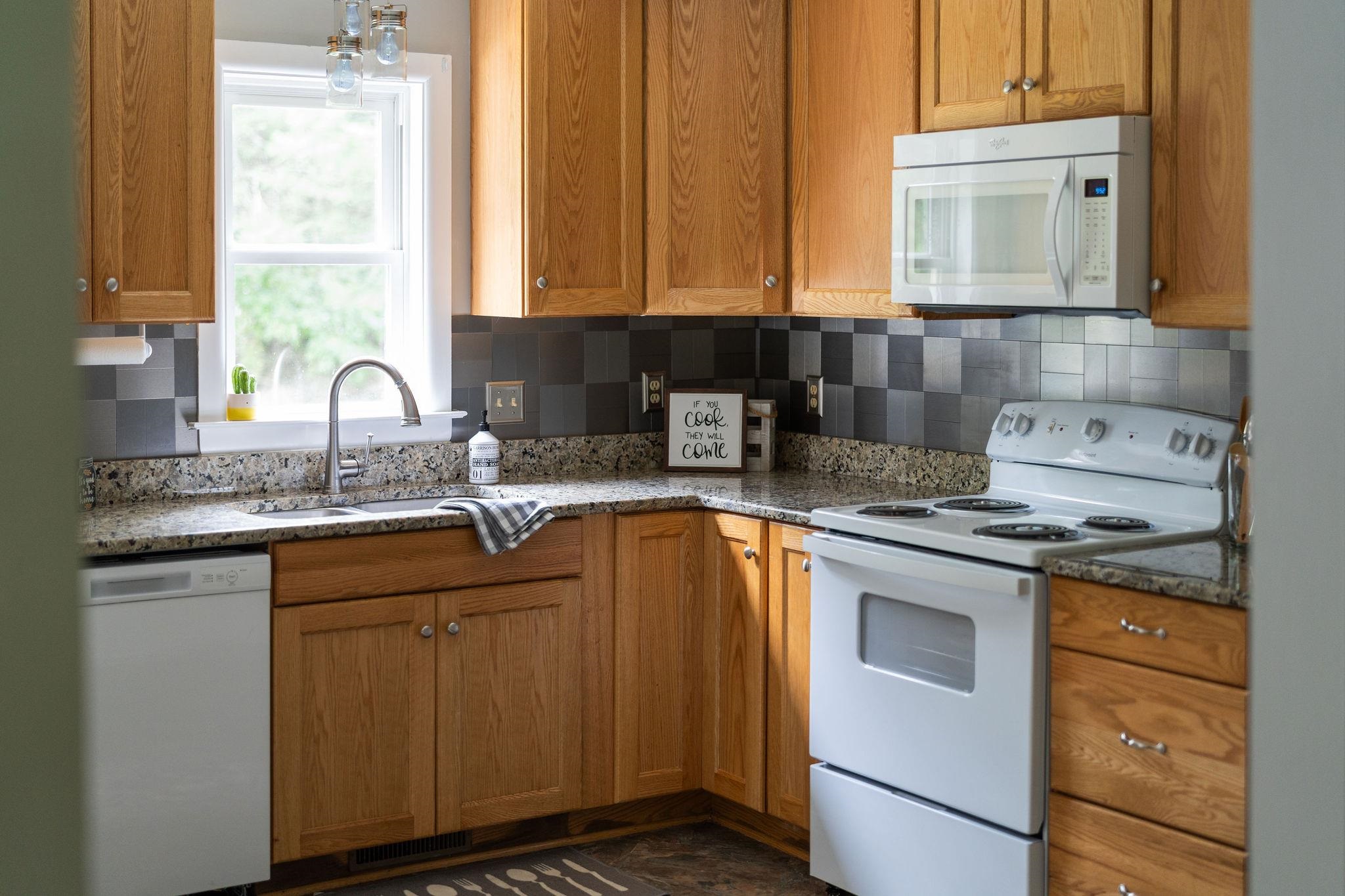 5264 COLD SPRINGS RD, RAPHINE, Virginia 24472, 3 Bedrooms Bedrooms, ,1 BathroomBathrooms,Residential,5264 COLD SPRINGS RD,668142 MLS # 668142