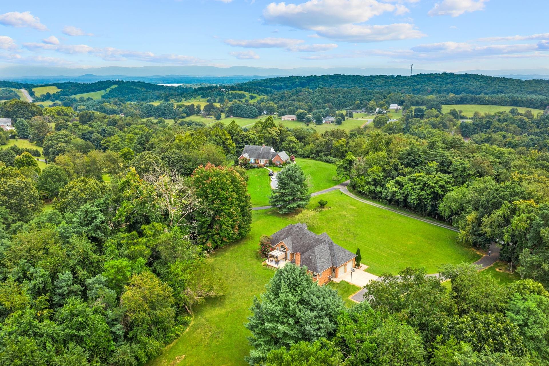 1856 B SPRING HILL RD, STAUNTON, Virginia 24401, 3 Bedrooms Bedrooms, ,2 BathroomsBathrooms,Residential,1856 B SPRING HILL RD,668143 MLS # 668143