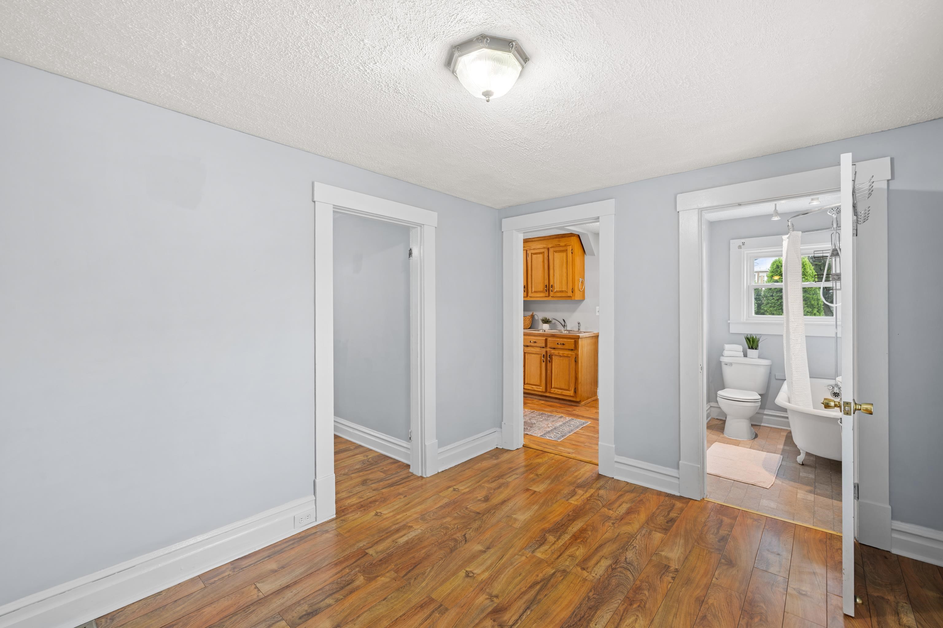 1315 CHURCHVILLE AVE, STAUNTON, Virginia 24401, 2 Bedrooms Bedrooms, ,1 BathroomBathrooms,Residential,1315 CHURCHVILLE AVE,668144 MLS # 668144