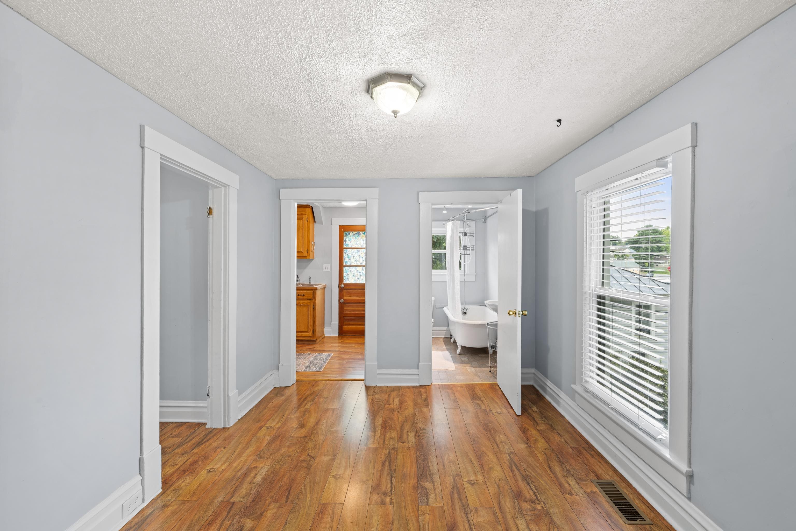 1315 CHURCHVILLE AVE, STAUNTON, Virginia 24401, 2 Bedrooms Bedrooms, ,1 BathroomBathrooms,Residential,1315 CHURCHVILLE AVE,668144 MLS # 668144