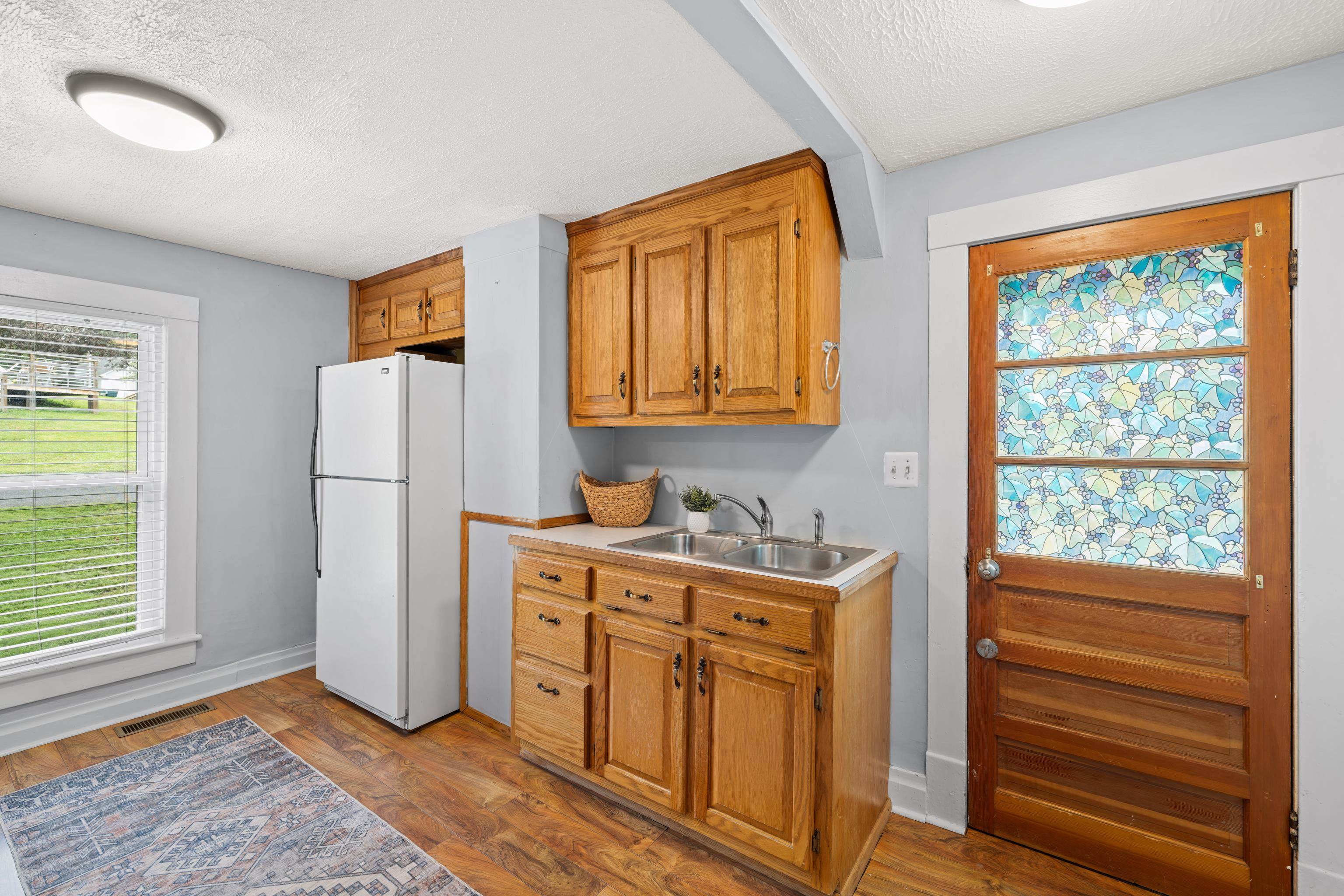 1315 CHURCHVILLE AVE, STAUNTON, Virginia 24401, 2 Bedrooms Bedrooms, ,1 BathroomBathrooms,Residential,1315 CHURCHVILLE AVE,668144 MLS # 668144