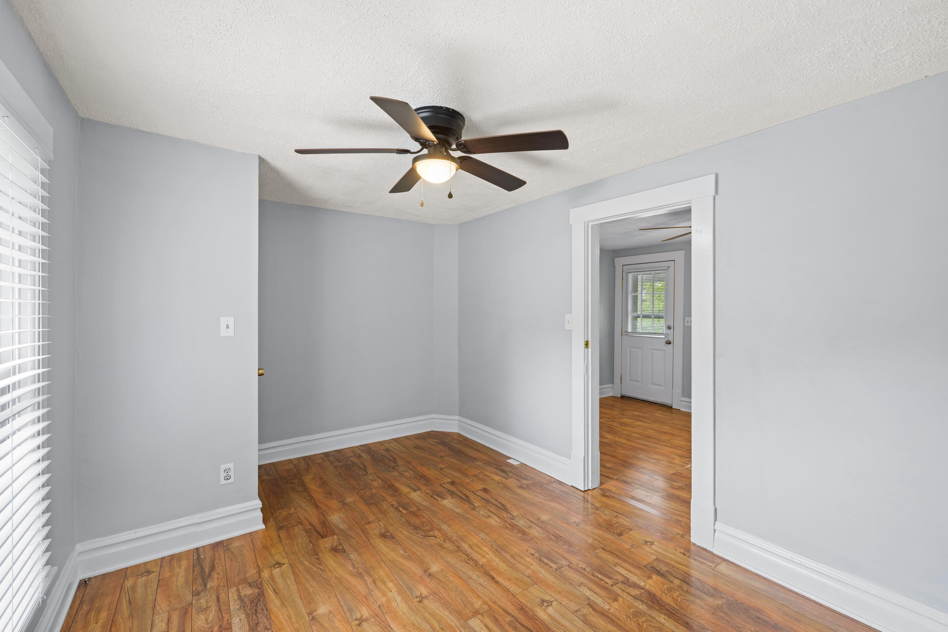 1315 CHURCHVILLE AVE, STAUNTON, Virginia 24401, 2 Bedrooms Bedrooms, ,1 BathroomBathrooms,Residential,1315 CHURCHVILLE AVE,668144 MLS # 668144
