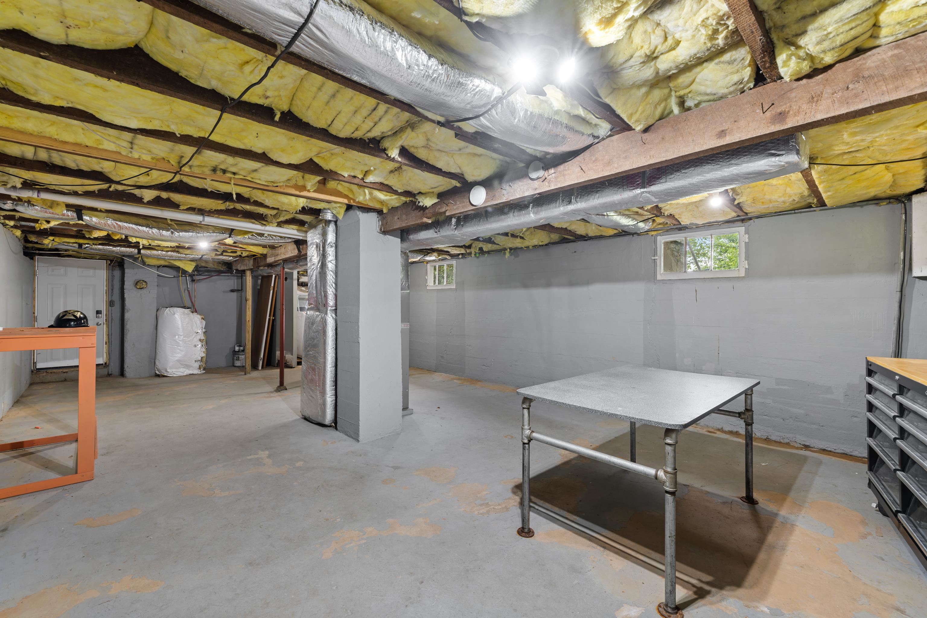 1315 CHURCHVILLE AVE, STAUNTON, Virginia 24401, 2 Bedrooms Bedrooms, ,1 BathroomBathrooms,Residential,1315 CHURCHVILLE AVE,668144 MLS # 668144