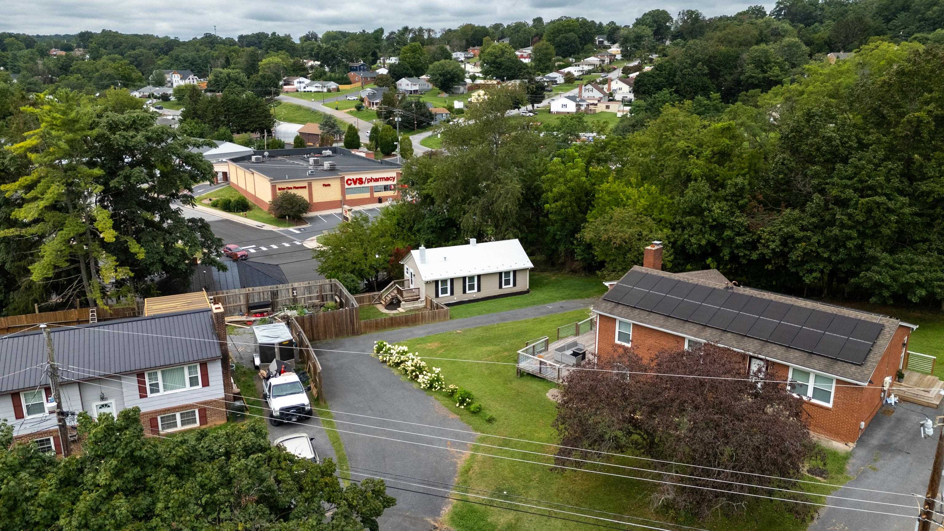 1315 CHURCHVILLE AVE, STAUNTON, Virginia 24401, 2 Bedrooms Bedrooms, ,1 BathroomBathrooms,Residential,1315 CHURCHVILLE AVE,668144 MLS # 668144