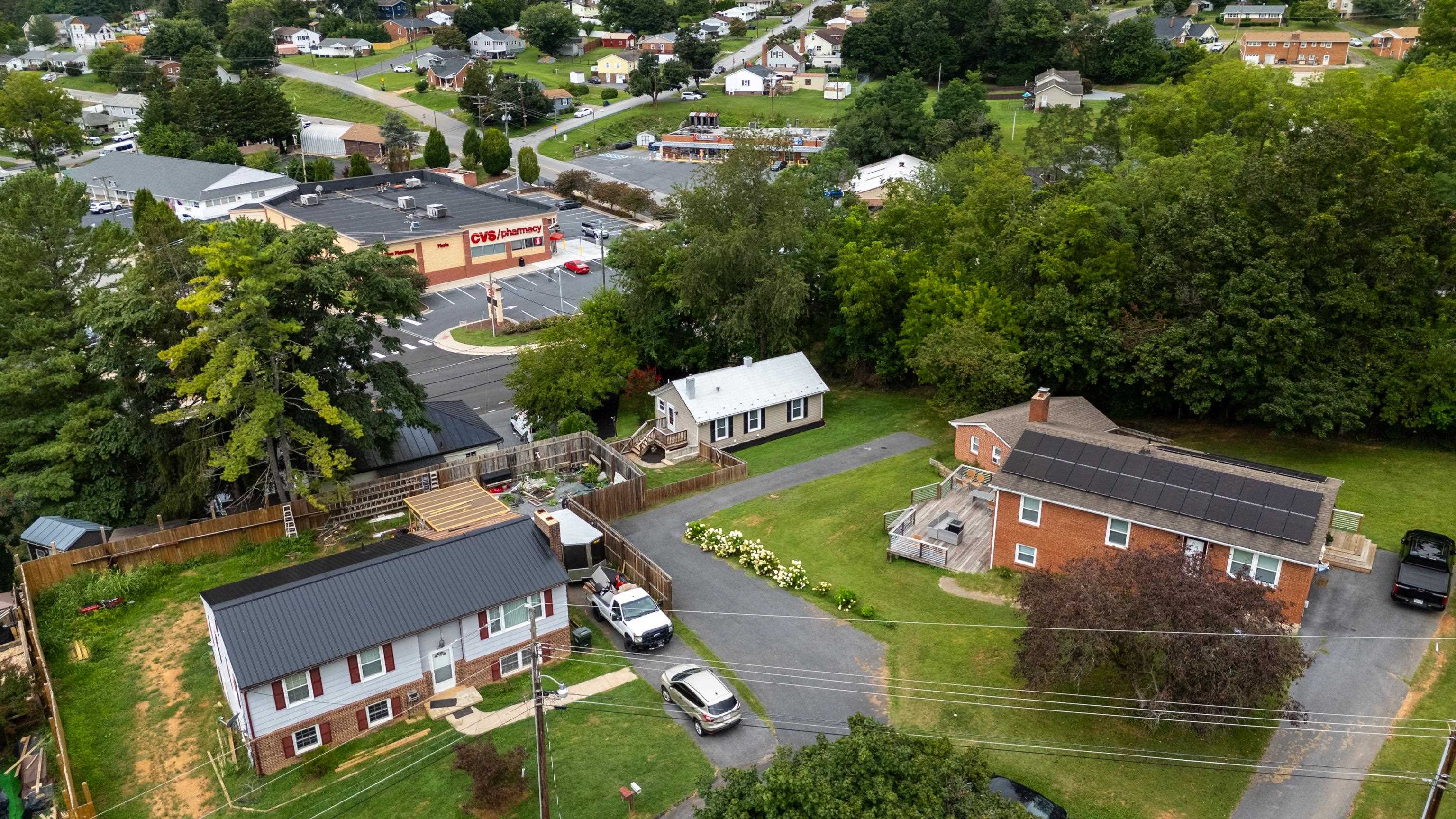 1315 CHURCHVILLE AVE, STAUNTON, Virginia 24401, 2 Bedrooms Bedrooms, ,1 BathroomBathrooms,Residential,1315 CHURCHVILLE AVE,668144 MLS # 668144