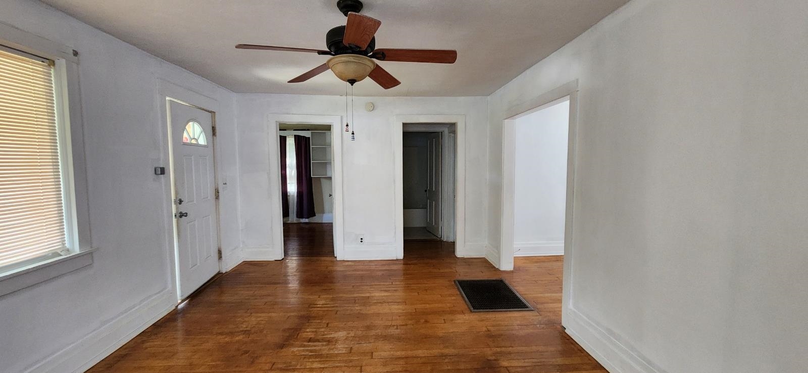 1838 VINSON ST, STAUNTON, Virginia 24401, 2 Bedrooms Bedrooms, ,1 BathroomBathrooms,Residential,1838 Vinson Street Staunton, VA 24401,1838 VINSON ST,668149 MLS # 668149