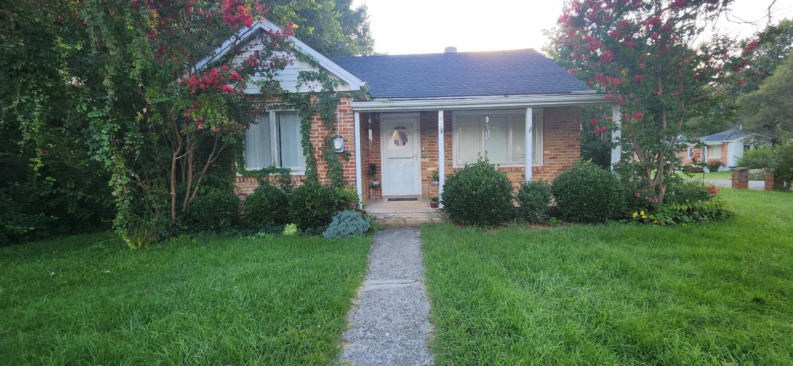 1838 VINSON ST, STAUNTON, Virginia 24401, 2 Bedrooms Bedrooms, ,1 BathroomBathrooms,Residential,1838 Vinson Street Staunton, VA 24401,1838 VINSON ST,668149 MLS # 668149