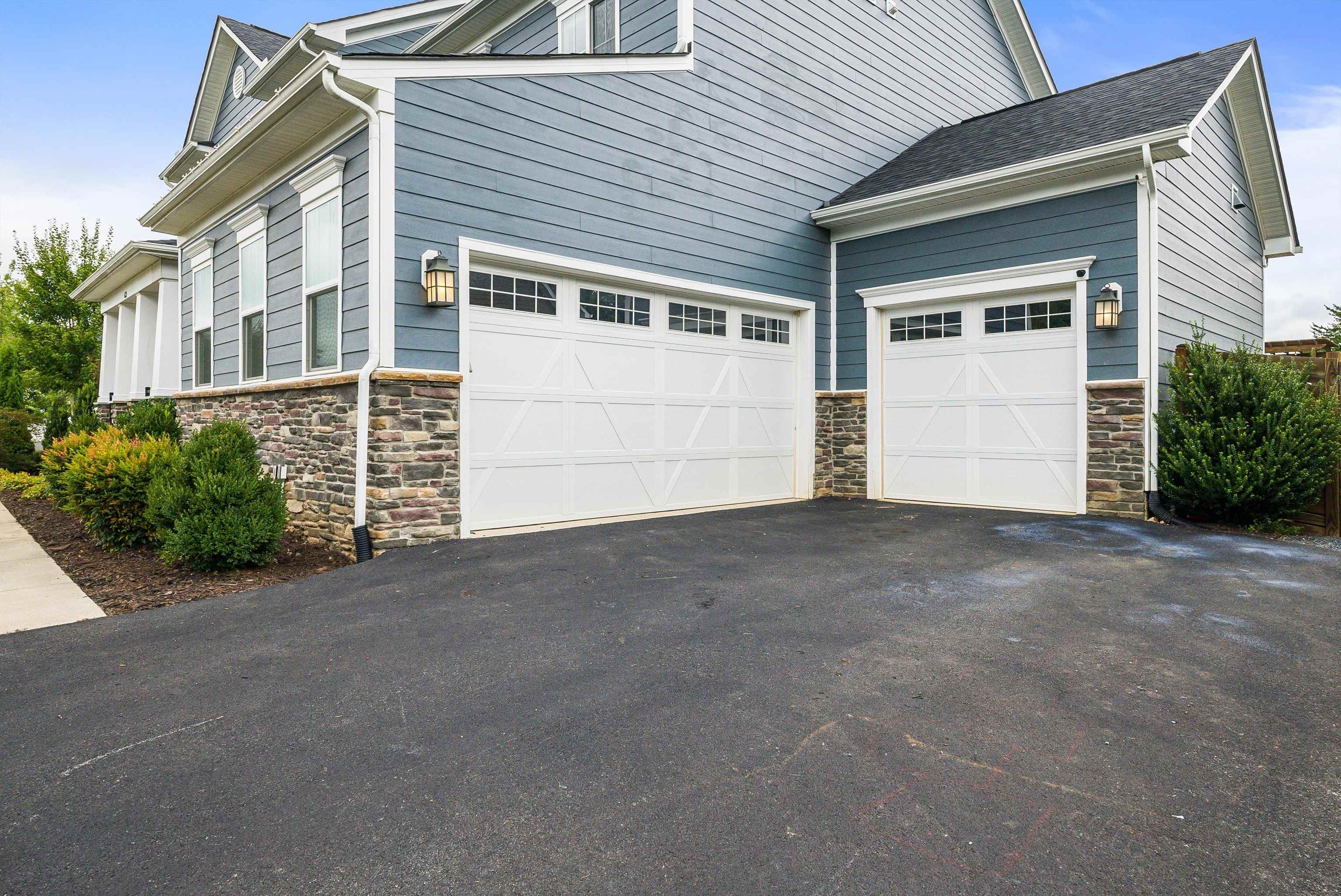 621 JONNA ST, CROZET, Virginia 22932, 5 Bedrooms Bedrooms, ,4 BathroomsBathrooms,Residential,621 JONNA ST,668151 MLS # 668151