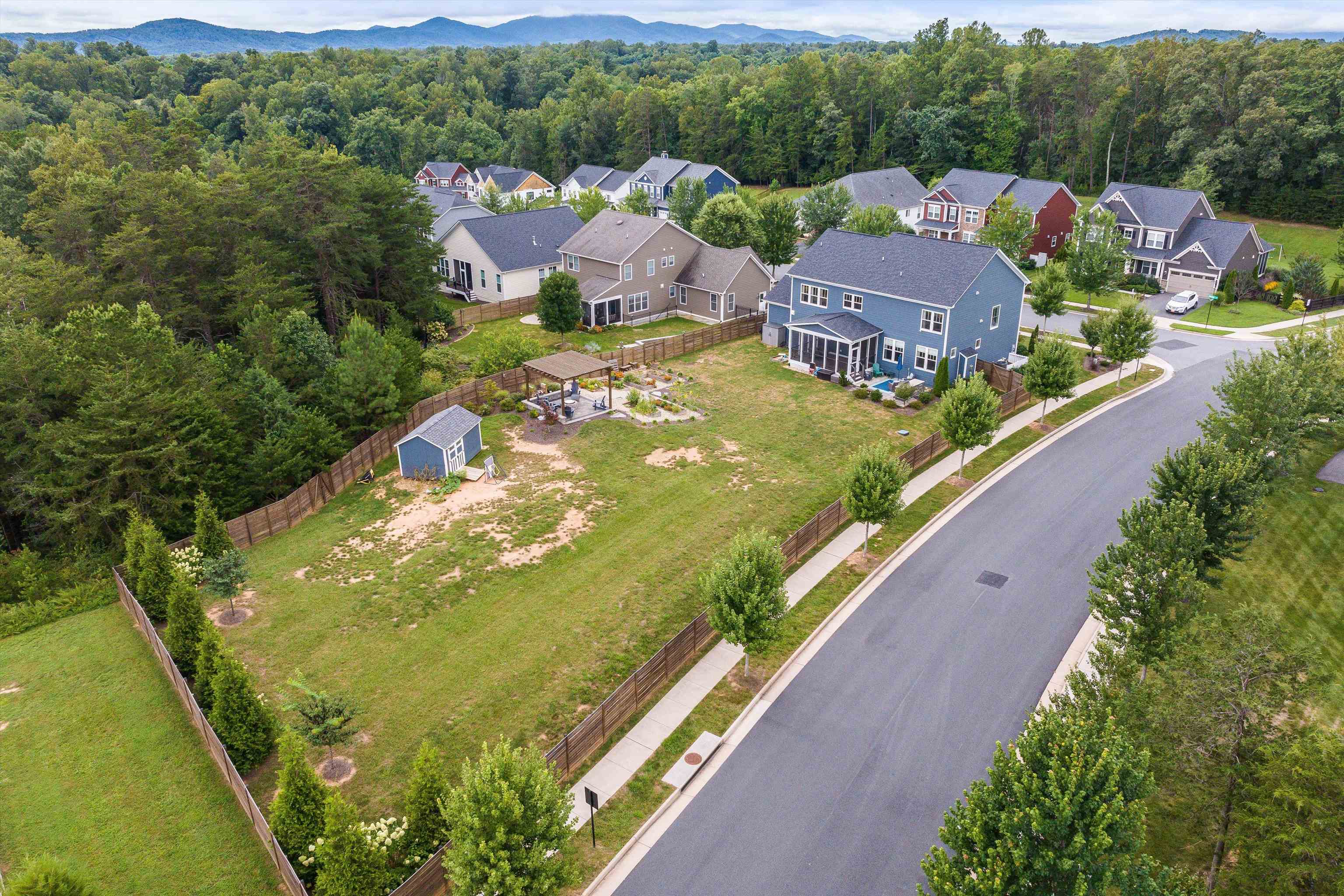 621 JONNA ST, CROZET, Virginia 22932, 5 Bedrooms Bedrooms, ,4 BathroomsBathrooms,Residential,621 JONNA ST,668151 MLS # 668151