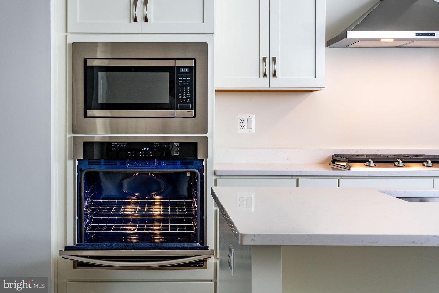 43011 DEBONAIR TER, ASHBURN, Virginia 20148, 3 Bedrooms Bedrooms, ,3 BathroomsBathrooms,Residential,For sale,43011 DEBONAIR TER,VALO2104994 MLS # VALO2104994