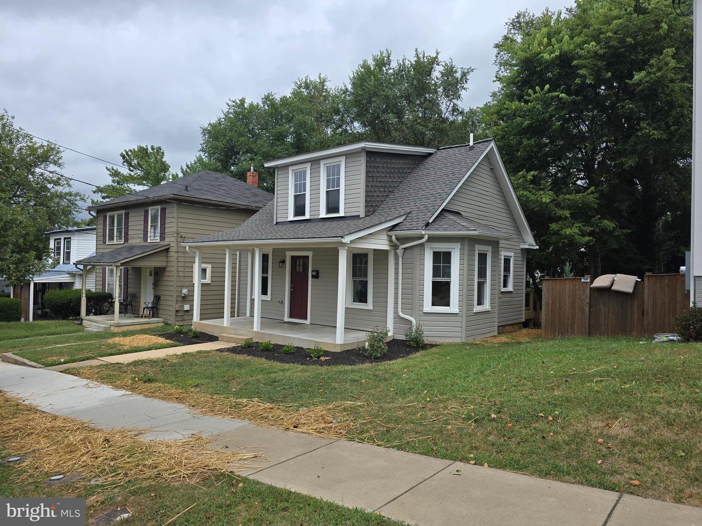 20 E HART ST, WINCHESTER, Virginia 22601, 2 Bedrooms Bedrooms, ,1 BathroomBathrooms,Residential,For sale,20 E HART ST,VAWI2008932 MLS # VAWI2008932 20 E HART ST, WINCHESTER, Virginia 22601, 2 Bedrooms Bedrooms, ,1 BathroomBathrooms,Residential,For sale,20 E HART ST,VAWI2008932 MLS # VAWI2008932