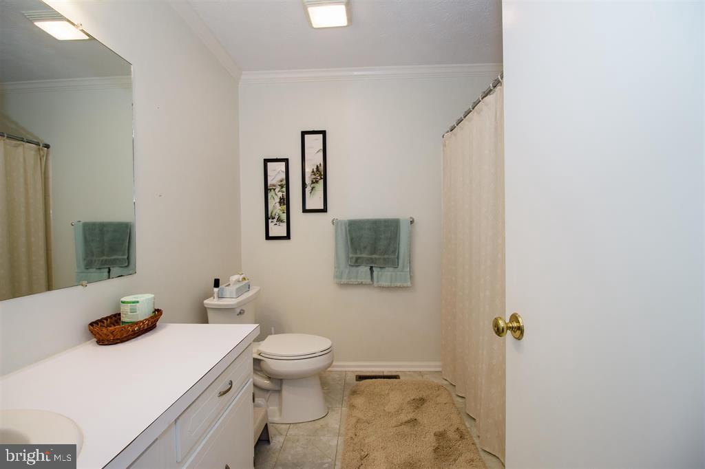 1065 BOBWHITE PL, HARRISONBURG, Virginia 22802, 3 Bedrooms Bedrooms, ,2 BathroomsBathrooms,Residential,For sale,1065 BOBWHITE PL,VAHC2000470 MLS # VAHC2000470