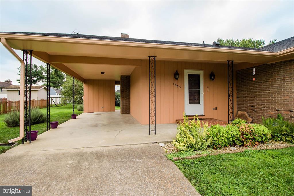 1065 BOBWHITE PL, HARRISONBURG, Virginia 22802, 3 Bedrooms Bedrooms, ,2 BathroomsBathrooms,Residential,For sale,1065 BOBWHITE PL,VAHC2000470 MLS # VAHC2000470