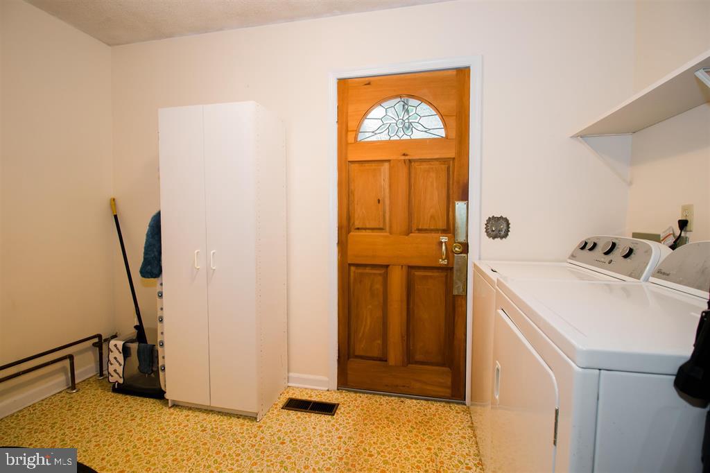 16 TAMELA CT, HARRISONBURG, Virginia 22801, 3 Bedrooms Bedrooms, ,2 BathroomsBathrooms,Residential,For sale,16 TAMELA CT,VAHC2000472 MLS # VAHC2000472