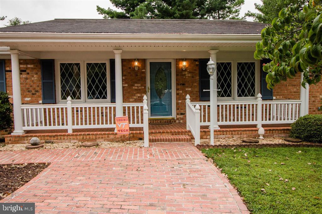 16 TAMELA CT, HARRISONBURG, Virginia 22801, 3 Bedrooms Bedrooms, ,2 BathroomsBathrooms,Residential,For sale,16 TAMELA CT,VAHC2000472 MLS # VAHC2000472