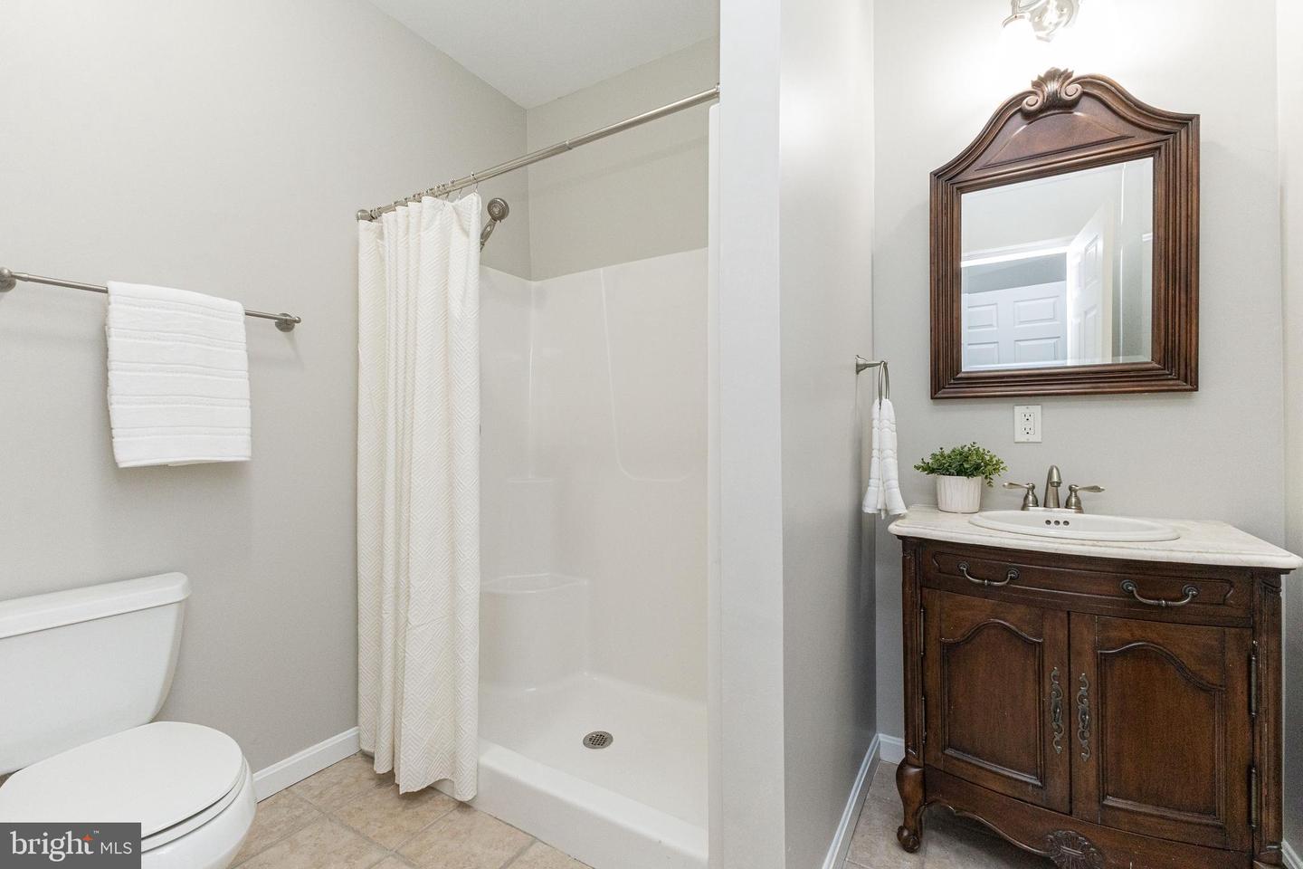 18 IRONWOOD RD, FREDERICKSBURG, Virginia 22405, 5 Bedrooms Bedrooms, ,4 BathroomsBathrooms,Residential,For sale,18 IRONWOOD RD,VAST2042062 MLS # VAST2042062