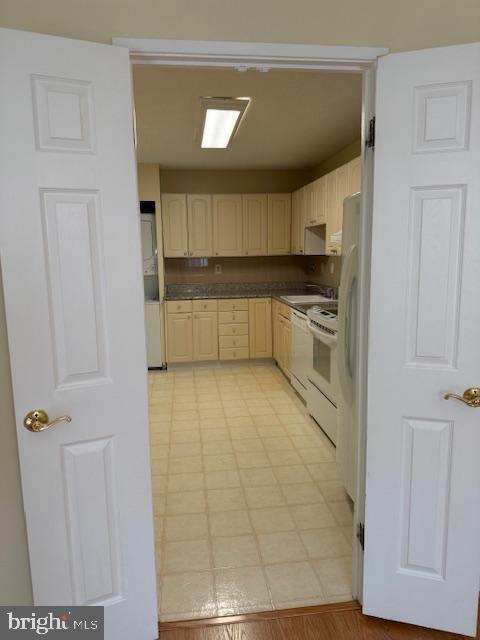 205 YOAKUM PKWY #626, ALEXANDRIA, Virginia 22304, 3 Bedrooms Bedrooms, ,2 BathroomsBathrooms,Residential,For sale,205 YOAKUM PKWY #626,VAAX2048888 MLS # VAAX2048888