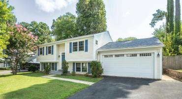 12703 CARLSBAD CT, HERNDON, Virginia 20171, 4 Bedrooms Bedrooms, ,2 BathroomsBathrooms,Residential,For sale,12703 CARLSBAD CT,VAFX2262880 MLS # VAFX2262880