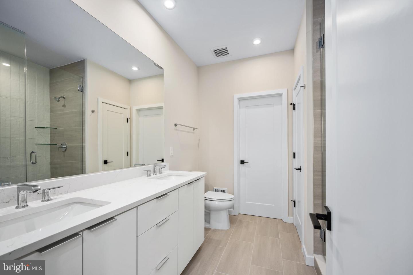 4768 SULLY POINT LN, CHANTILLY, Virginia 20151, 2 Bedrooms Bedrooms, ,2 BathroomsBathrooms,Residential,For sale,4768 SULLY POINT LN,VAFX2262886 MLS # VAFX2262886