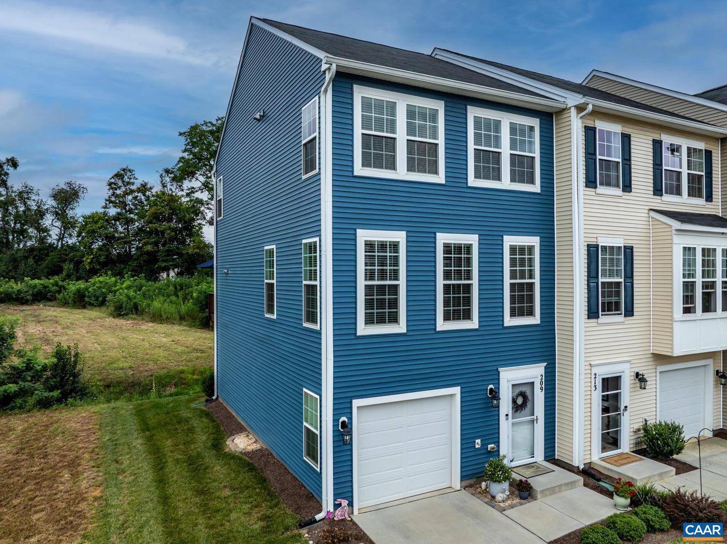 209 WILLOWSHIRE CT, WAYNESBORO, Virginia 22980, 3 Bedrooms Bedrooms, ,2 BathroomsBathrooms,Residential,For sale,209 WILLOWSHIRE CT,668136 MLS # 668136