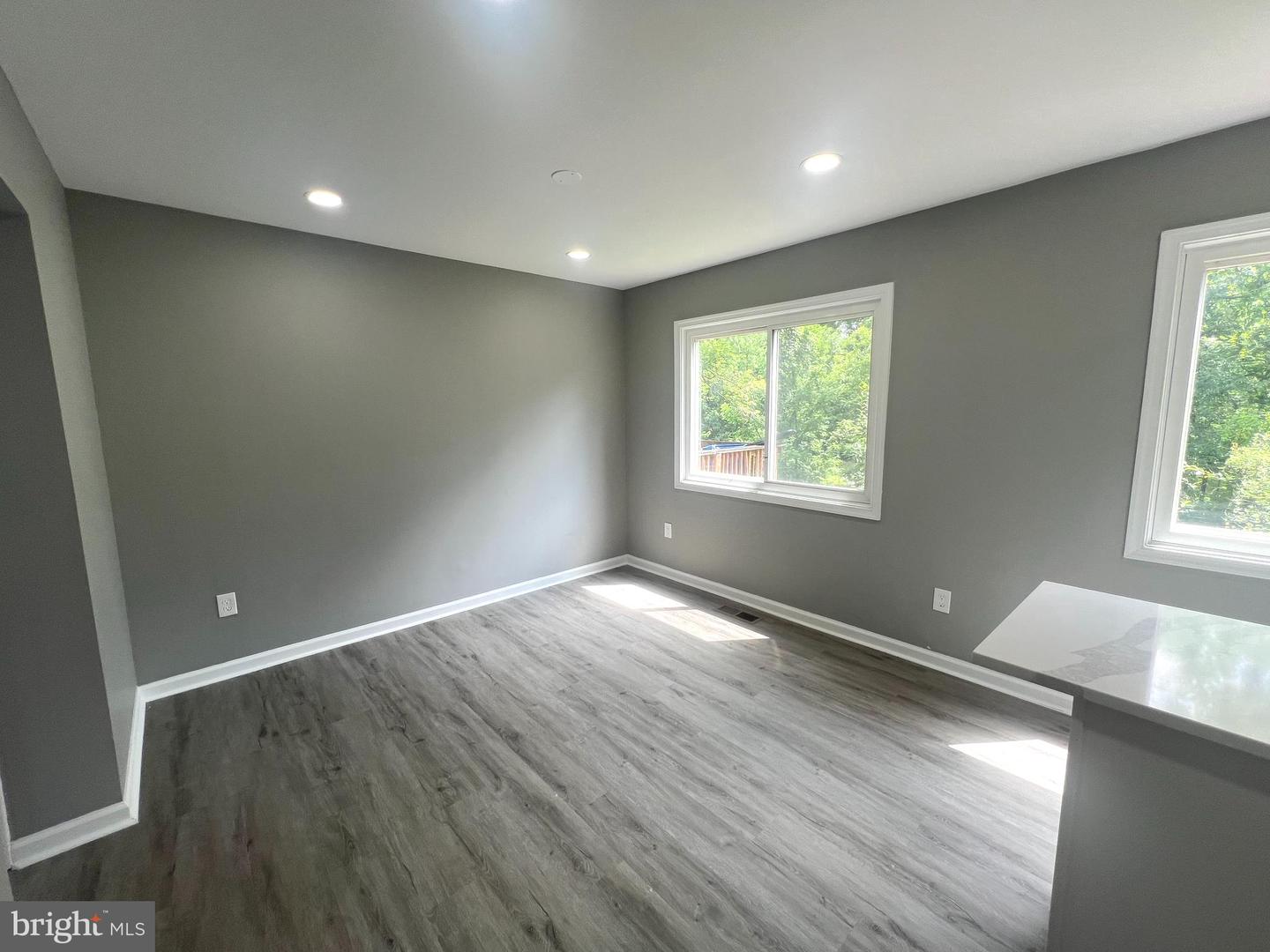 1029 KINGS CT, HERNDON, Virginia 20170, 4 Bedrooms Bedrooms, ,3 BathroomsBathrooms,Residential,For sale,1029 KINGS CT,VAFX2236306 MLS # VAFX2236306