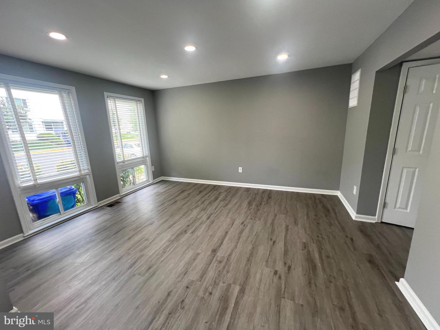 1029 KINGS CT, HERNDON, Virginia 20170, 4 Bedrooms Bedrooms, ,3 BathroomsBathrooms,Residential,For sale,1029 KINGS CT,VAFX2236306 MLS # VAFX2236306