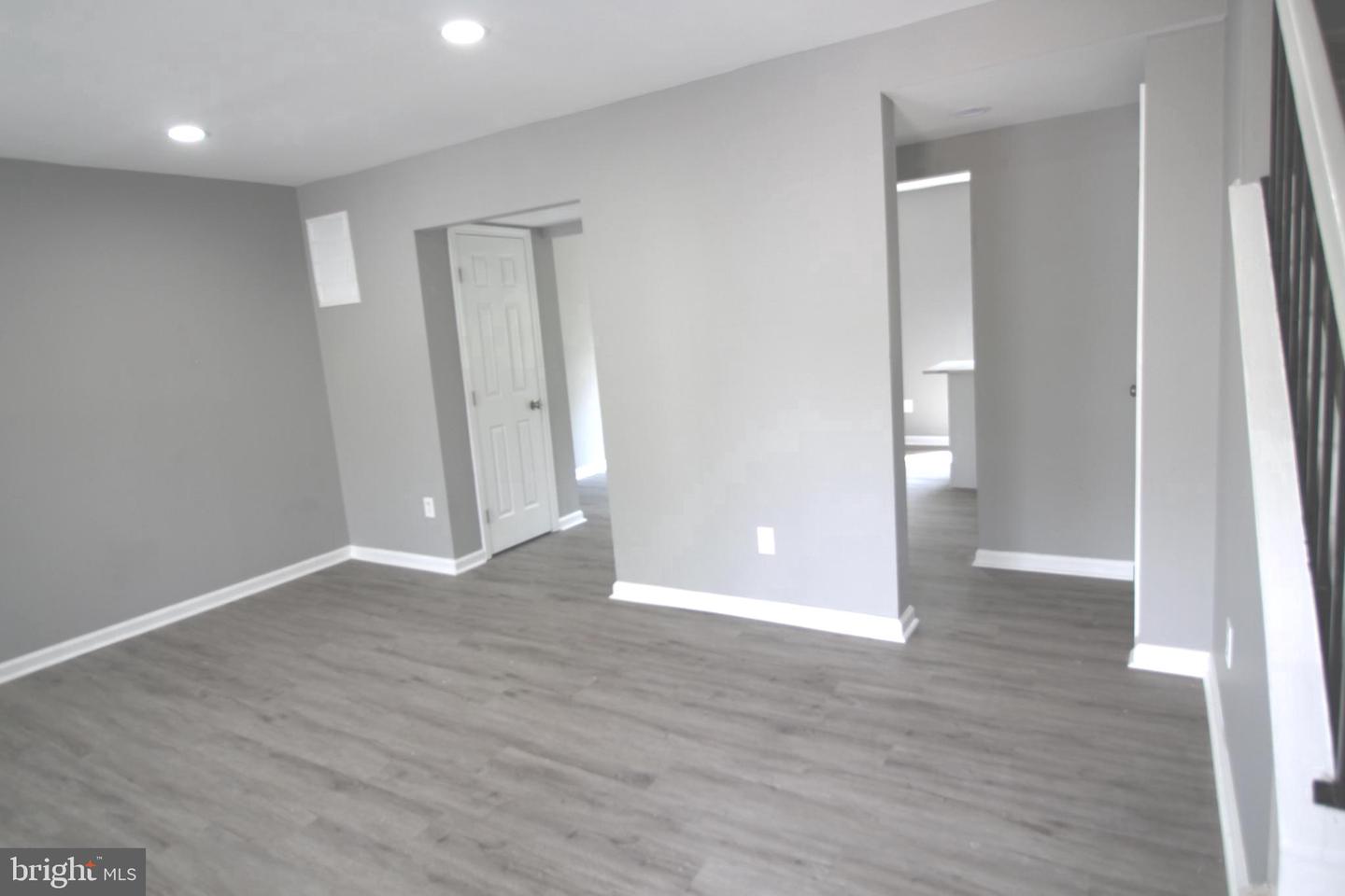 1029 KINGS CT, HERNDON, Virginia 20170, 4 Bedrooms Bedrooms, ,3 BathroomsBathrooms,Residential,For sale,1029 KINGS CT,VAFX2236306 MLS # VAFX2236306