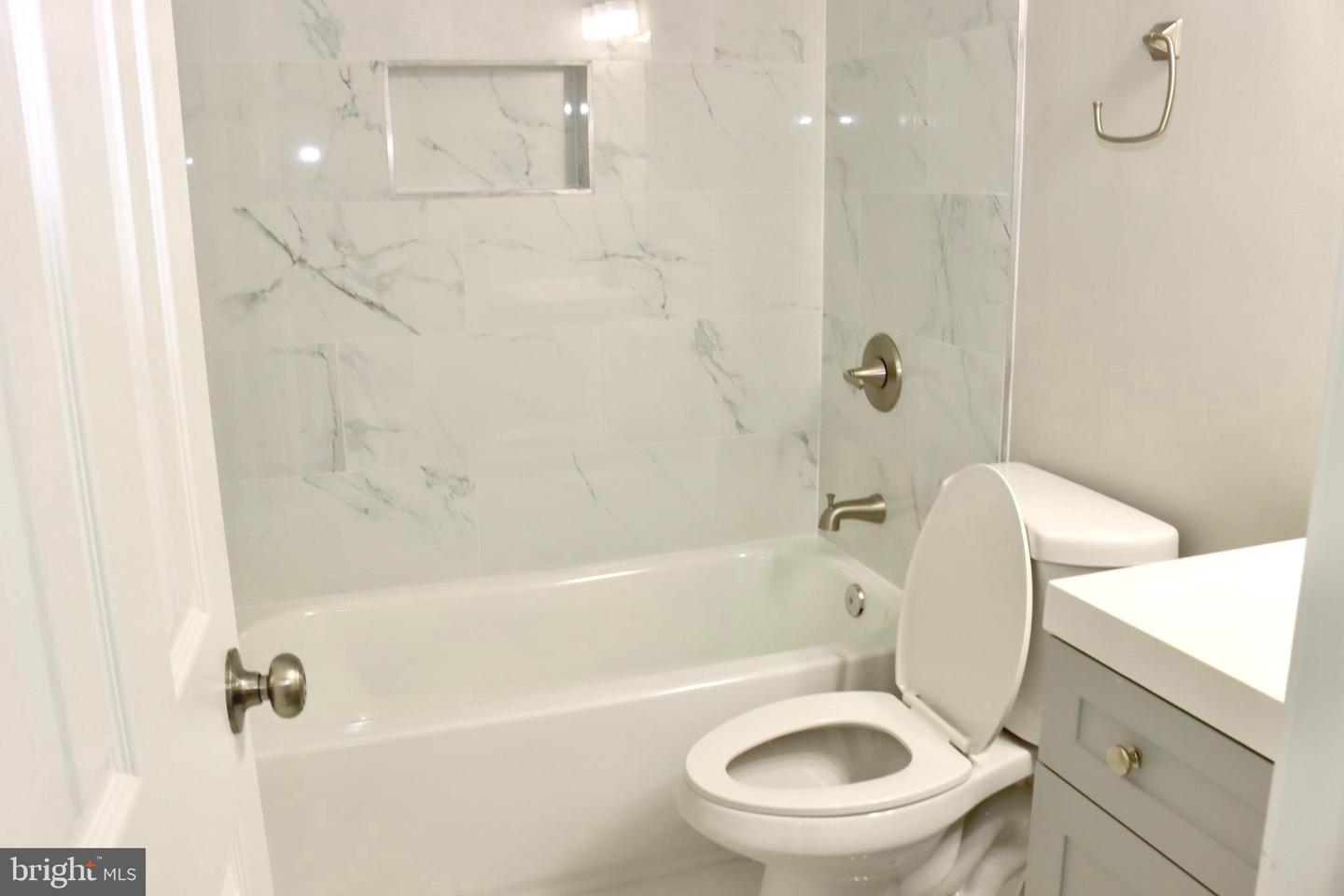 1029 KINGS CT, HERNDON, Virginia 20170, 4 Bedrooms Bedrooms, ,3 BathroomsBathrooms,Residential,For sale,1029 KINGS CT,VAFX2236306 MLS # VAFX2236306