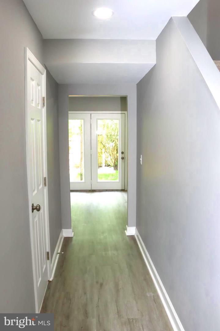 1029 KINGS CT, HERNDON, Virginia 20170, 4 Bedrooms Bedrooms, ,3 BathroomsBathrooms,Residential,For sale,1029 KINGS CT,VAFX2236306 MLS # VAFX2236306