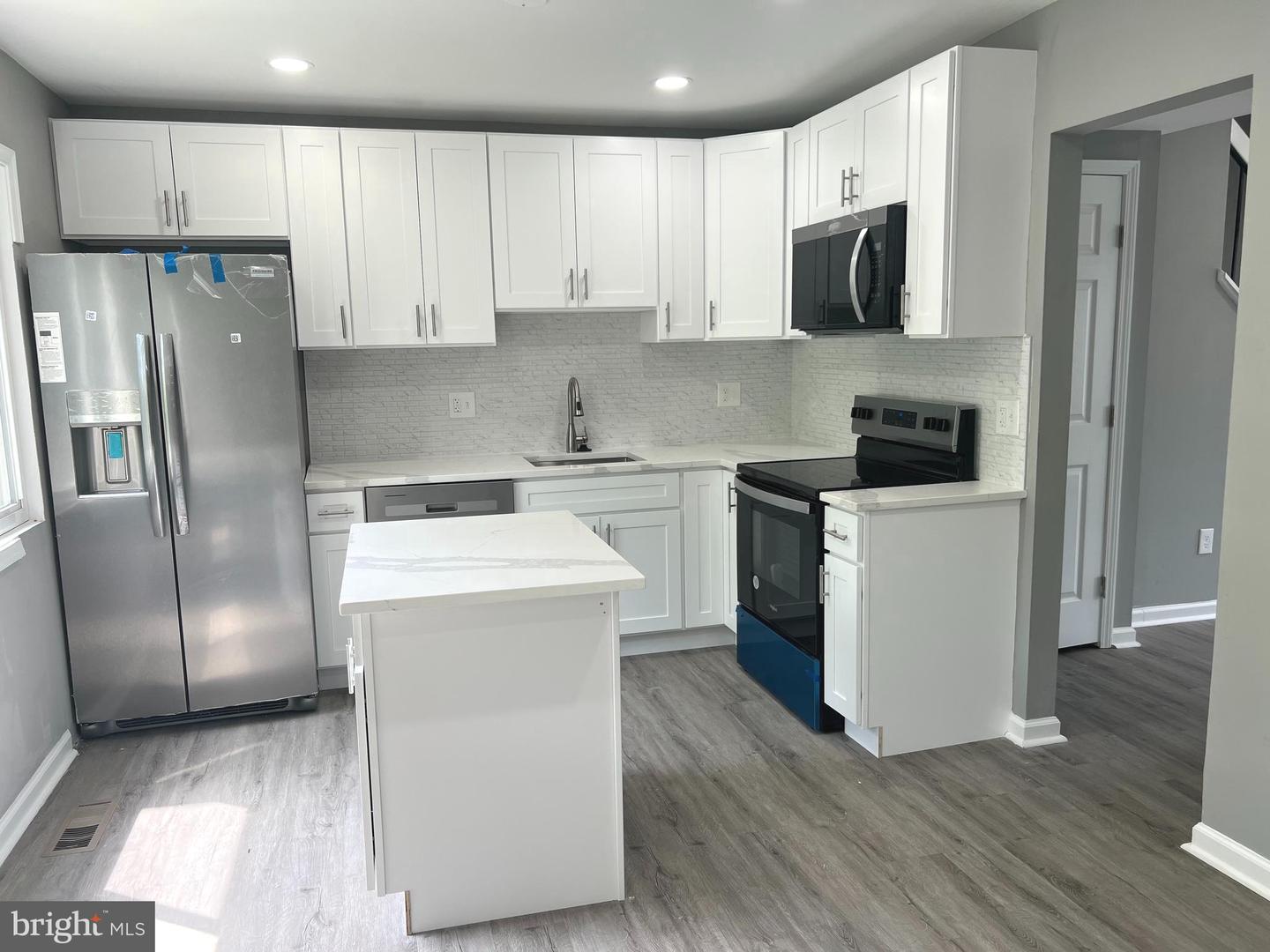 1029 KINGS CT, HERNDON, Virginia 20170, 4 Bedrooms Bedrooms, ,3 BathroomsBathrooms,Residential,For sale,1029 KINGS CT,VAFX2236306 MLS # VAFX2236306