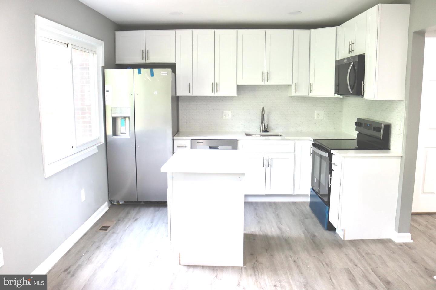 1029 KINGS CT, HERNDON, Virginia 20170, 4 Bedrooms Bedrooms, ,3 BathroomsBathrooms,Residential,For sale,1029 KINGS CT,VAFX2236306 MLS # VAFX2236306