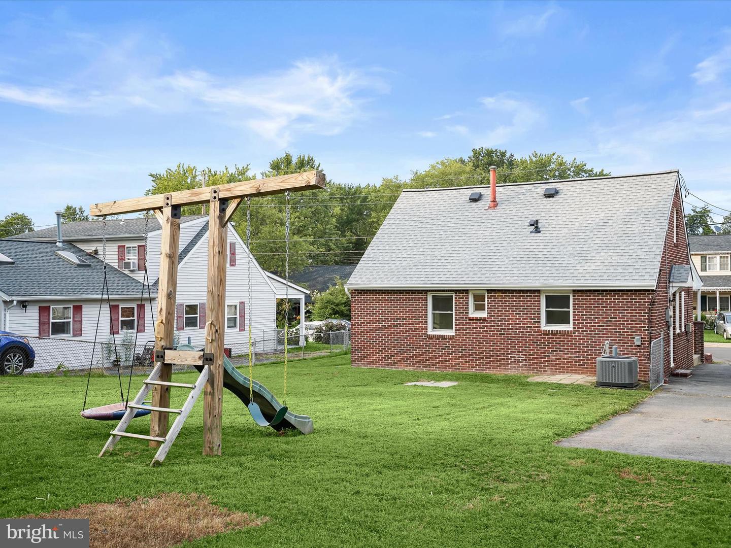 131 MARTIN DR, MANASSAS PARK, Virginia 20111, 3 Bedrooms Bedrooms, ,1 BathroomBathrooms,Residential,For sale,131 MARTIN DR,VAMP2003116 MLS # VAMP2003116