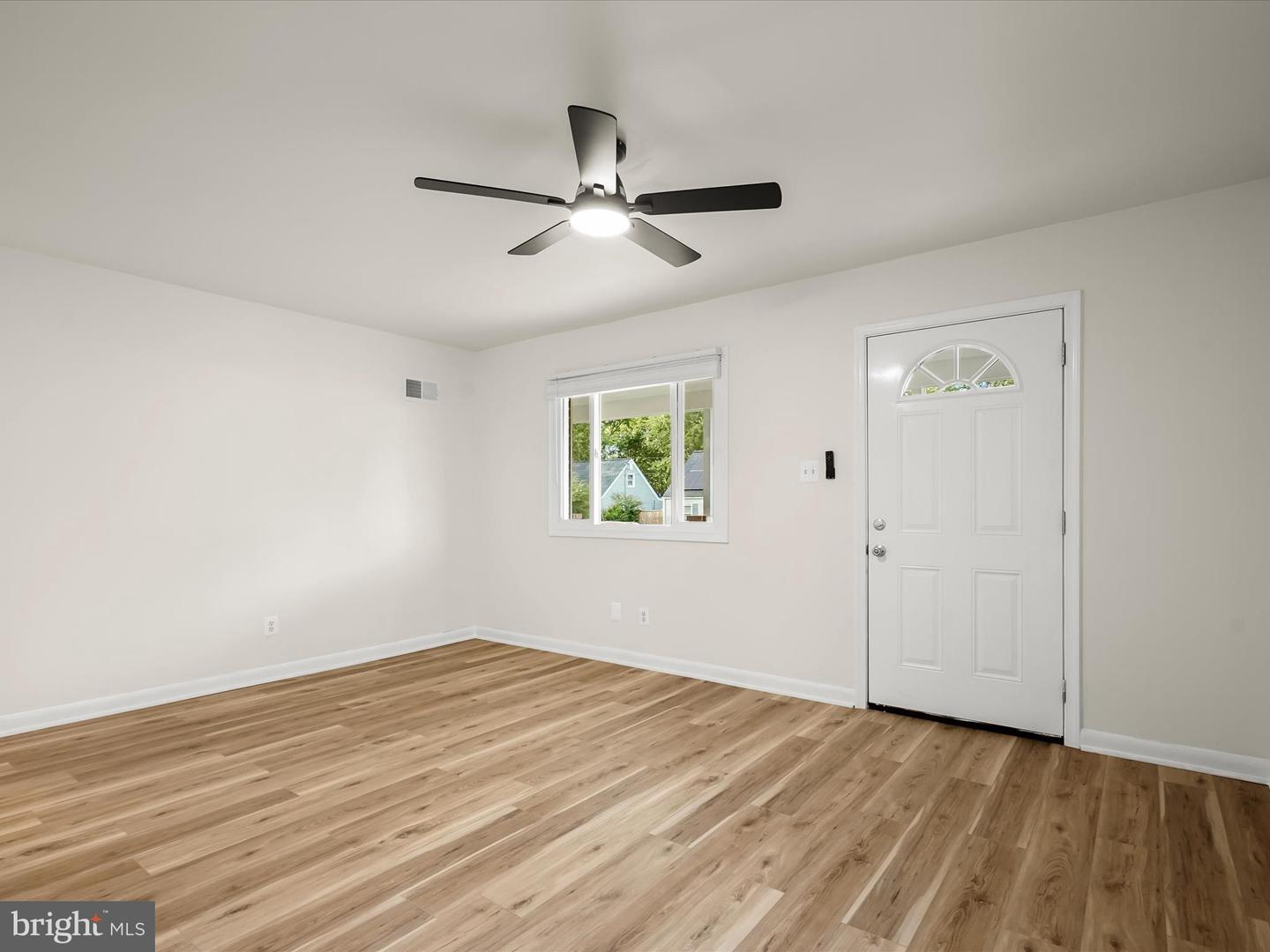 131 MARTIN DR, MANASSAS PARK, Virginia 20111, 3 Bedrooms Bedrooms, ,1 BathroomBathrooms,Residential,For sale,131 MARTIN DR,VAMP2003116 MLS # VAMP2003116