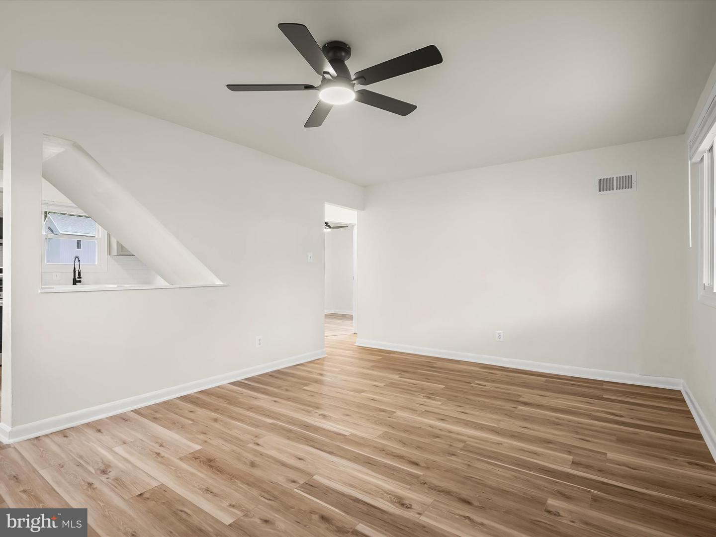 131 MARTIN DR, MANASSAS PARK, Virginia 20111, 3 Bedrooms Bedrooms, ,1 BathroomBathrooms,Residential,For sale,131 MARTIN DR,VAMP2003116 MLS # VAMP2003116