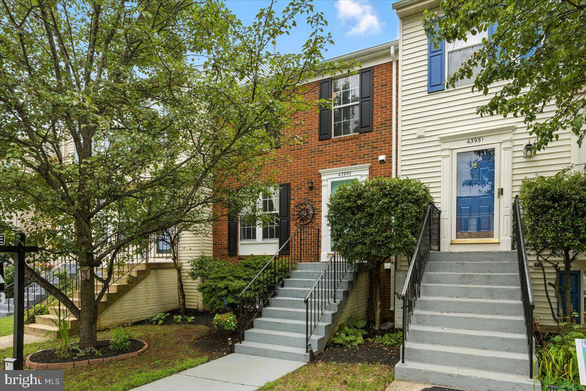 43953 MINTHILL TER, ASHBURN, Virginia 20147, 4 Bedrooms Bedrooms, ,2 BathroomsBathrooms,Residential,For sale,43953 MINTHILL TER,VALO2101588 MLS # VALO2101588