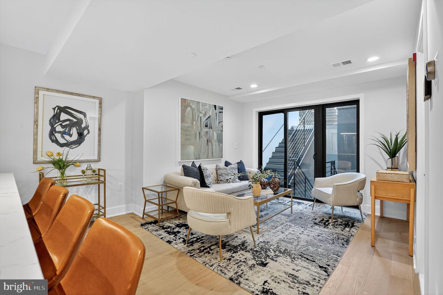 WASHINGTON, District Of Columbia 20009, 1 Bedroom Bedrooms, ,1 BathroomBathrooms,Residential,For sale,DCDC2211698 MLS # DCDC2211698