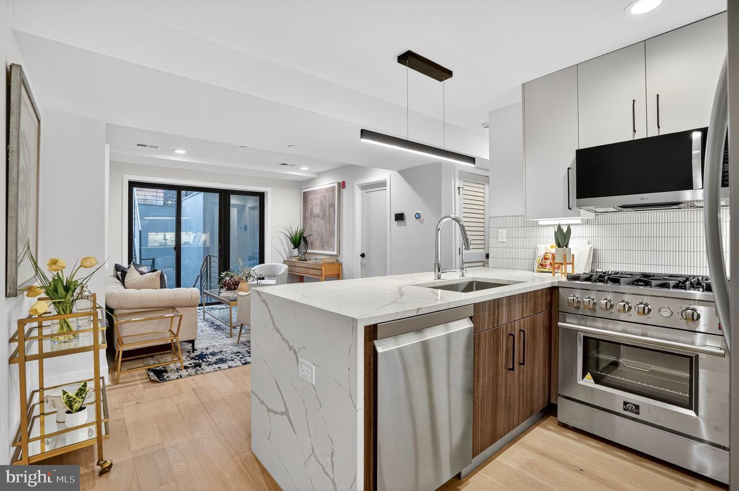 WASHINGTON, District Of Columbia 20009, 1 Bedroom Bedrooms, ,1 BathroomBathrooms,Residential,For sale,DCDC2211698 MLS # DCDC2211698