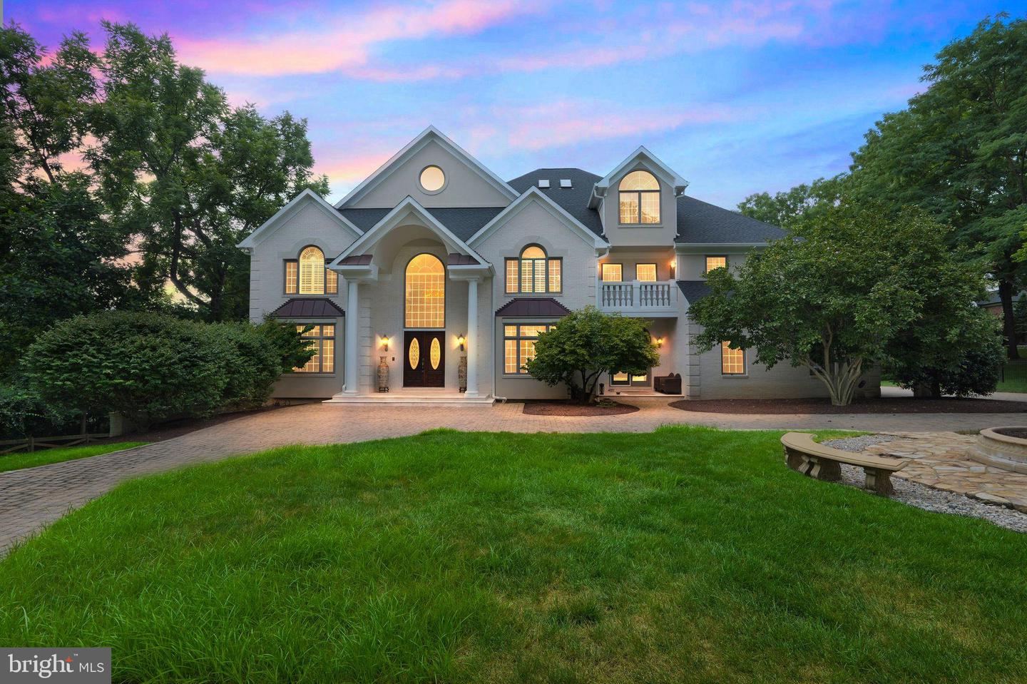 9941 LAWYERS RD, VIENNA, Virginia 22181, 6 Bedrooms Bedrooms, ,7 BathroomsBathrooms,Residential,For sale,9941 LAWYERS RD,VAFX2259158 MLS # VAFX2259158