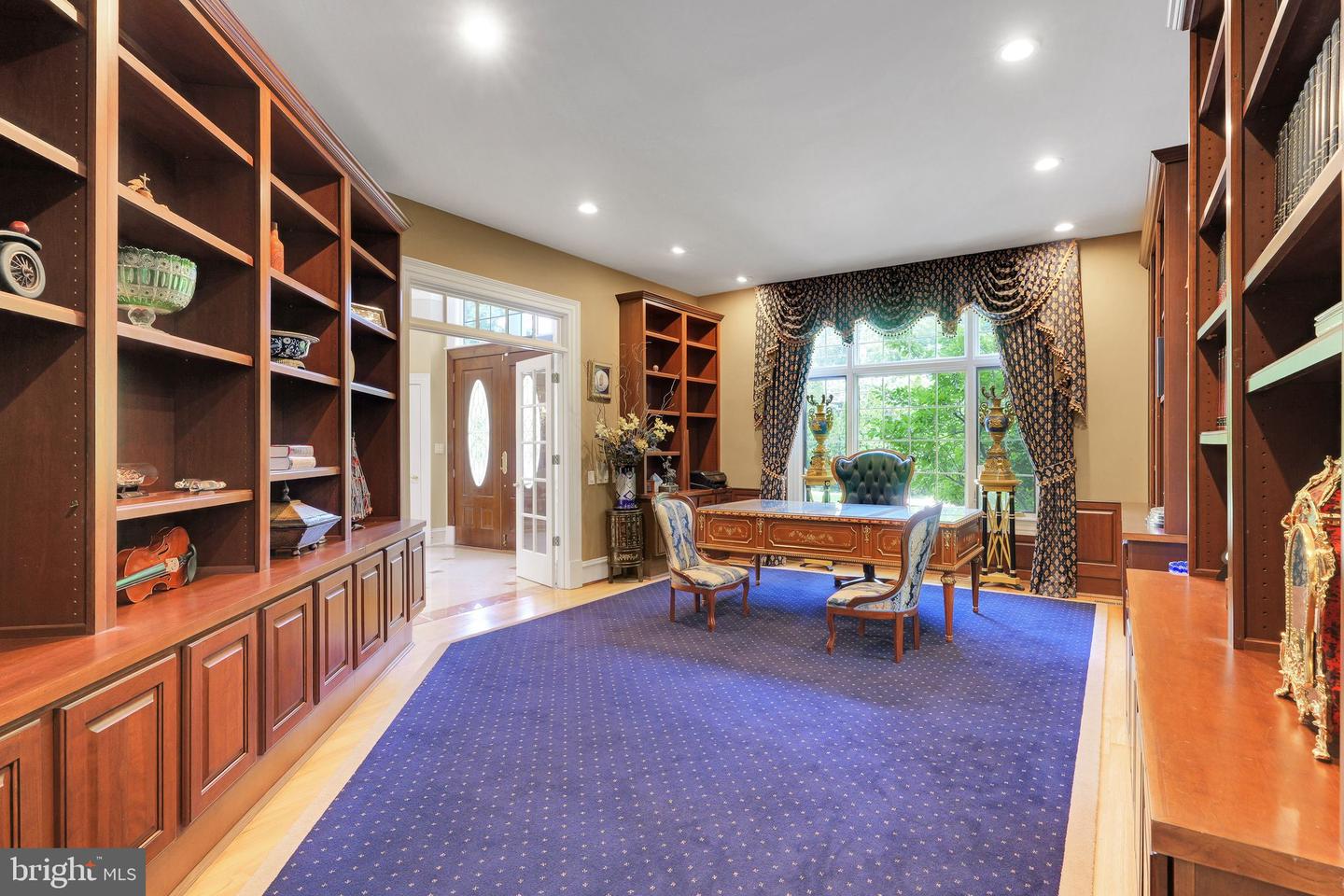 9941 LAWYERS RD, VIENNA, Virginia 22181, 6 Bedrooms Bedrooms, ,7 BathroomsBathrooms,Residential,For sale,9941 LAWYERS RD,VAFX2259158 MLS # VAFX2259158