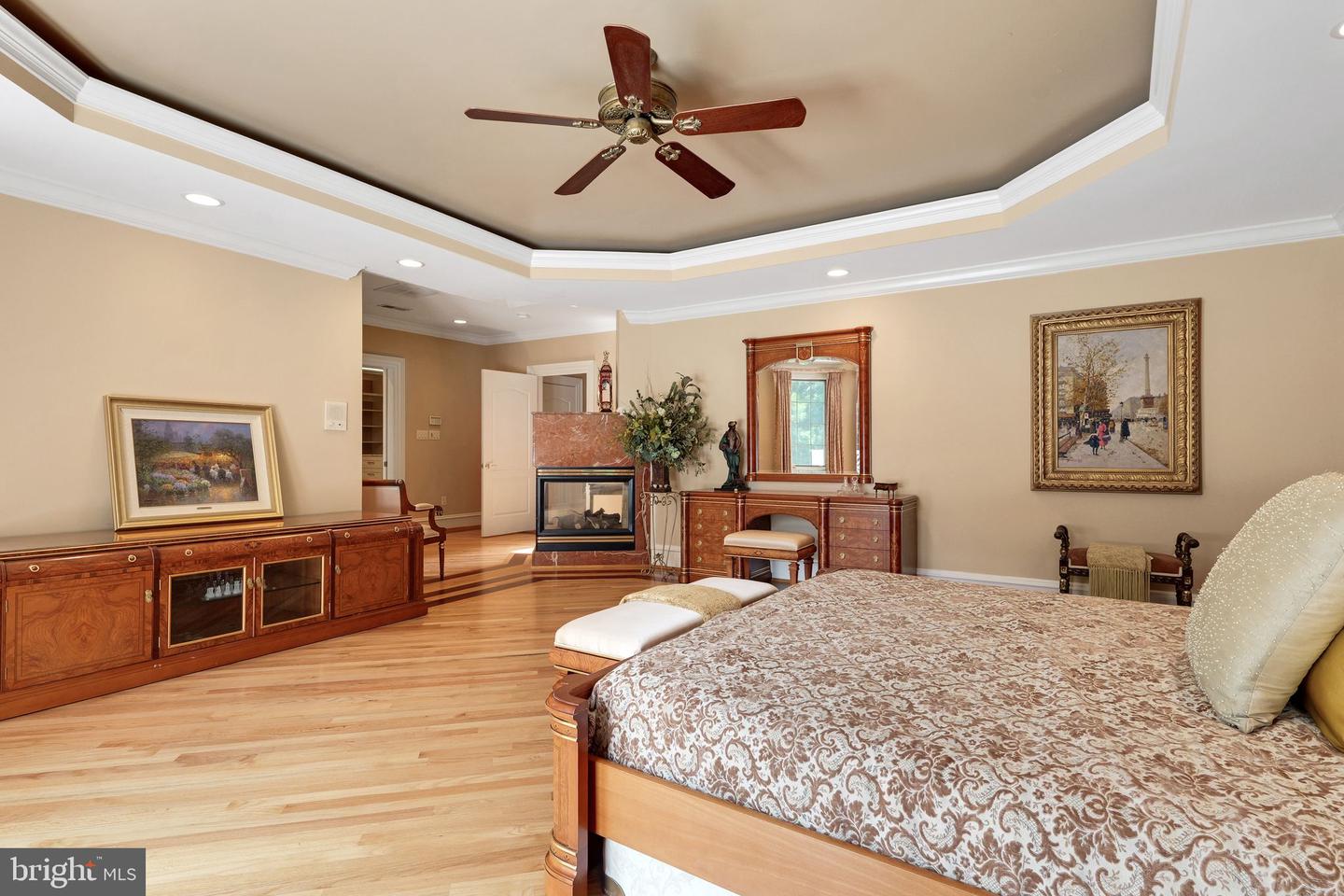 9941 LAWYERS RD, VIENNA, Virginia 22181, 6 Bedrooms Bedrooms, ,7 BathroomsBathrooms,Residential,For sale,9941 LAWYERS RD,VAFX2259158 MLS # VAFX2259158