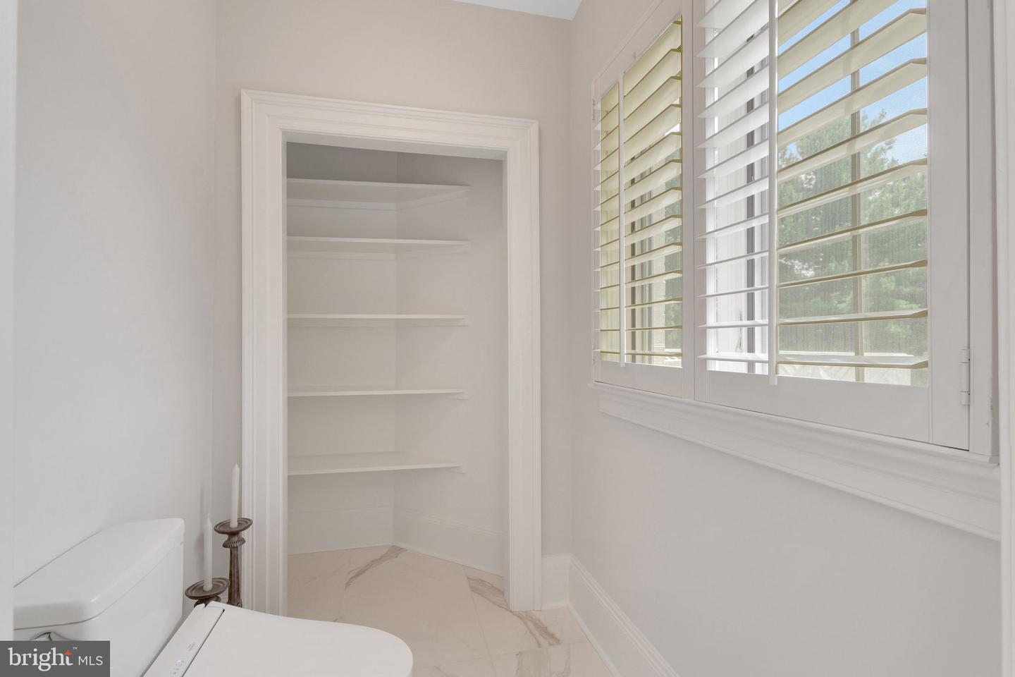 9941 LAWYERS RD, VIENNA, Virginia 22181, 6 Bedrooms Bedrooms, ,7 BathroomsBathrooms,Residential,For sale,9941 LAWYERS RD,VAFX2259158 MLS # VAFX2259158