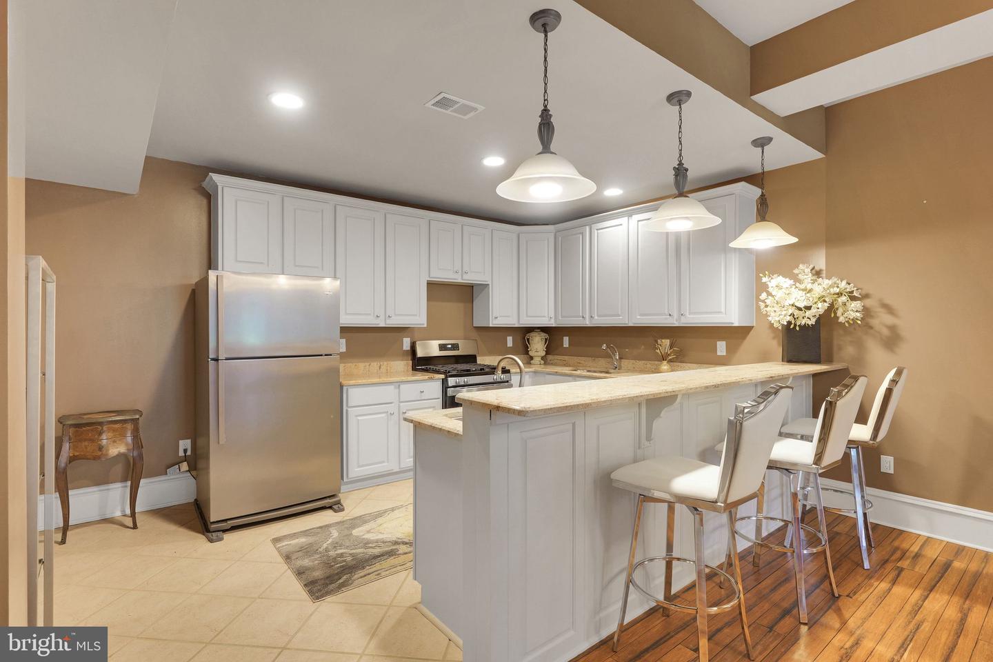 9941 LAWYERS RD, VIENNA, Virginia 22181, 6 Bedrooms Bedrooms, ,7 BathroomsBathrooms,Residential,For sale,9941 LAWYERS RD,VAFX2259158 MLS # VAFX2259158