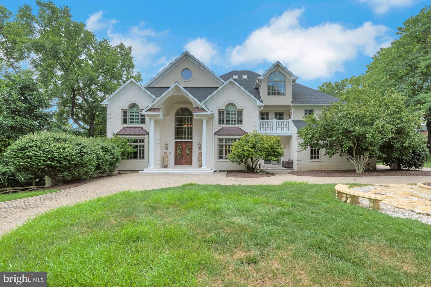 9941 LAWYERS RD, VIENNA, Virginia 22181, 6 Bedrooms Bedrooms, ,7 BathroomsBathrooms,Residential,For sale,9941 LAWYERS RD,VAFX2259158 MLS # VAFX2259158