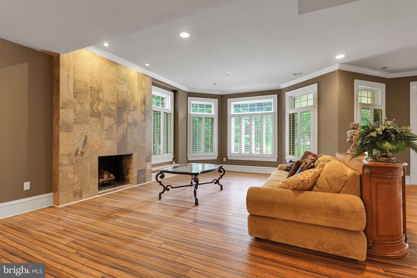 9941 LAWYERS RD, VIENNA, Virginia 22181, 6 Bedrooms Bedrooms, ,7 BathroomsBathrooms,Residential,For sale,9941 LAWYERS RD,VAFX2259158 MLS # VAFX2259158