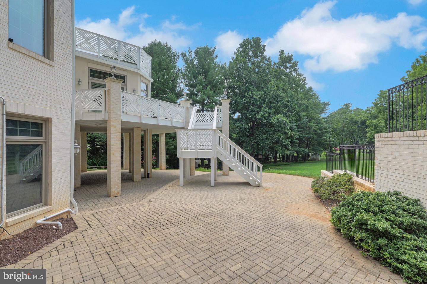 9941 LAWYERS RD, VIENNA, Virginia 22181, 6 Bedrooms Bedrooms, ,7 BathroomsBathrooms,Residential,For sale,9941 LAWYERS RD,VAFX2259158 MLS # VAFX2259158