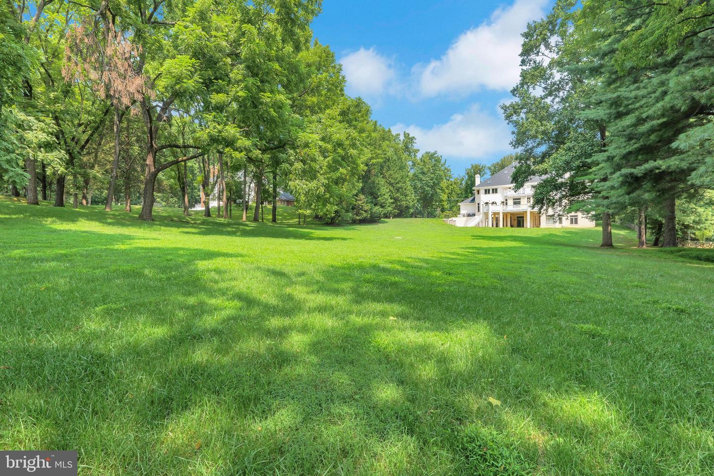 9941 LAWYERS RD, VIENNA, Virginia 22181, 6 Bedrooms Bedrooms, ,7 BathroomsBathrooms,Residential,For sale,9941 LAWYERS RD,VAFX2259158 MLS # VAFX2259158