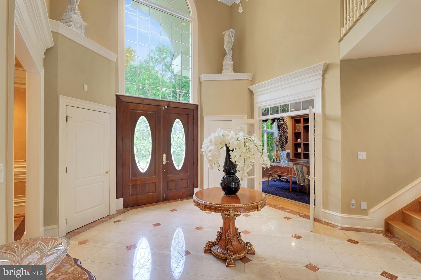 9941 LAWYERS RD, VIENNA, Virginia 22181, 6 Bedrooms Bedrooms, ,7 BathroomsBathrooms,Residential,For sale,9941 LAWYERS RD,VAFX2259158 MLS # VAFX2259158