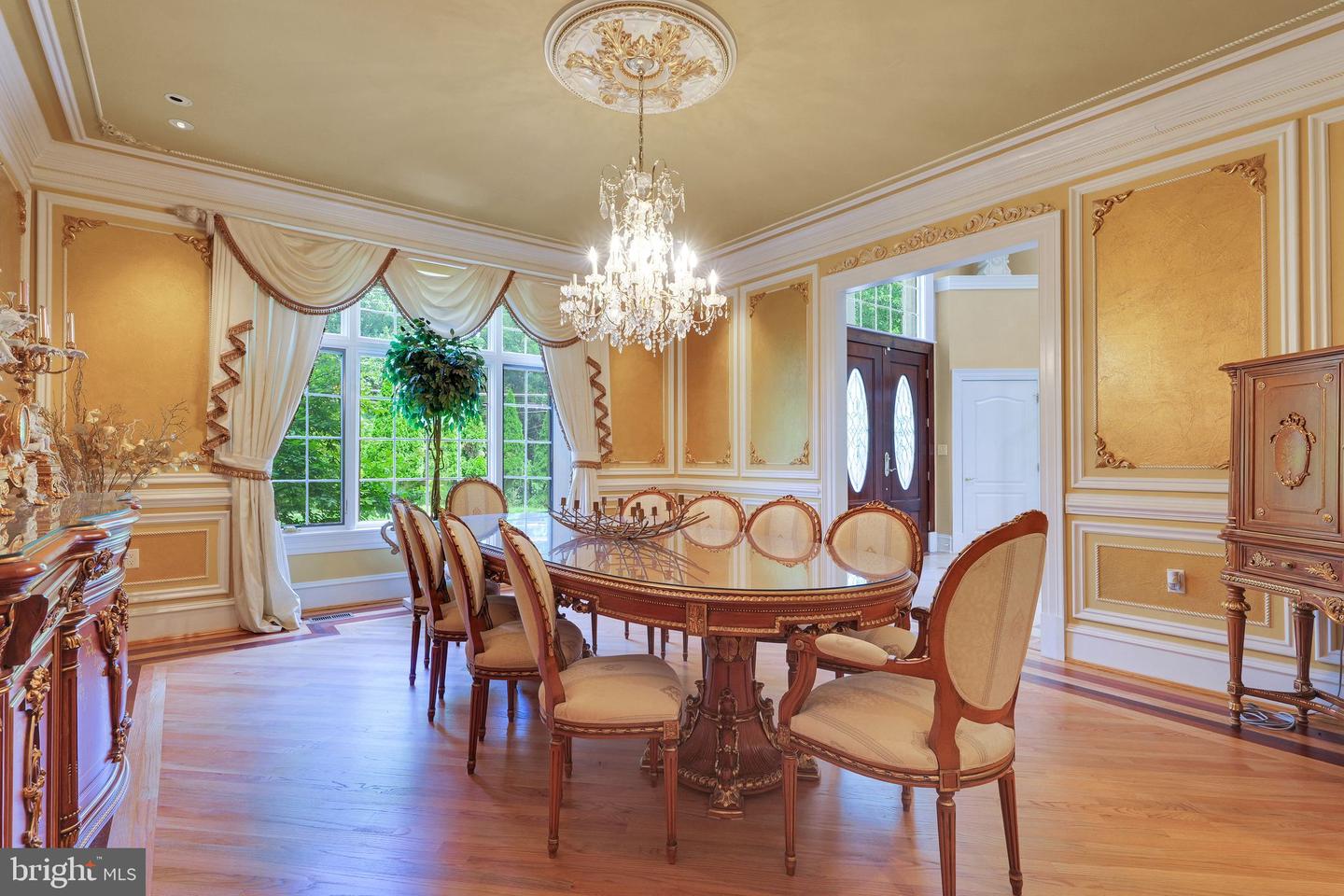 9941 LAWYERS RD, VIENNA, Virginia 22181, 6 Bedrooms Bedrooms, ,7 BathroomsBathrooms,Residential,For sale,9941 LAWYERS RD,VAFX2259158 MLS # VAFX2259158