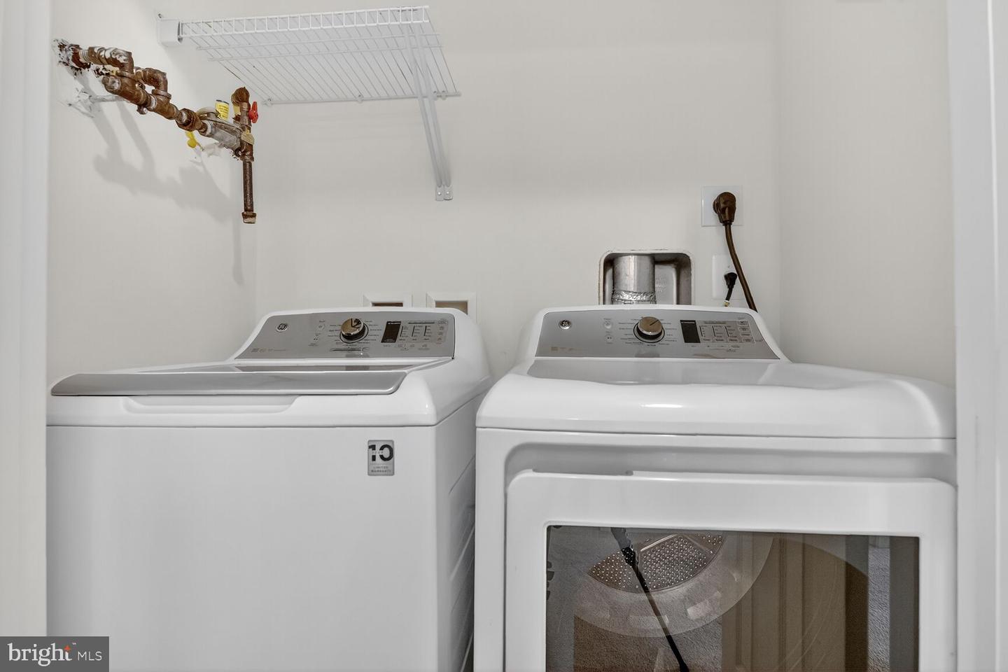2348 BROOKMOOR LN, WOODBRIDGE, Virginia 22191, 3 Bedrooms Bedrooms, ,2 BathroomsBathrooms,Residential,For sale,2348 BROOKMOOR LN,VAPW2100700 MLS # VAPW2100700